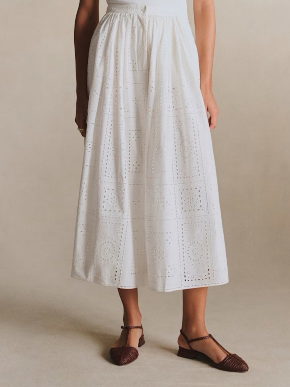 NWT Sézane Nicole Skirt in Ecru Hankie Solid Embroidery Soze 4/36 - Picture 3 of 7